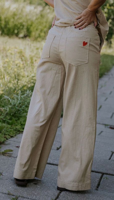 Rica Pants Not Sisters