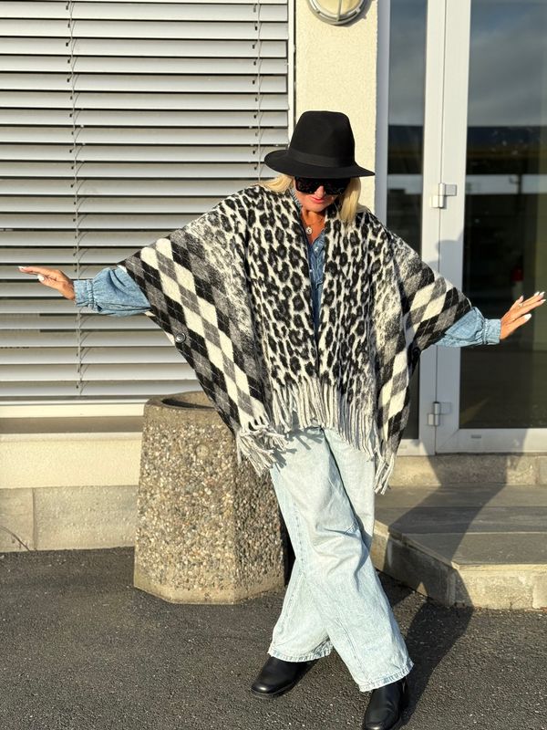 Sofia Hat Love Forever 