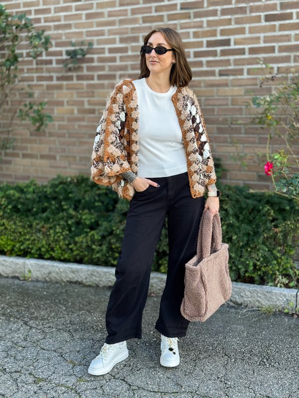 Brownie Loose Barrel Jeans