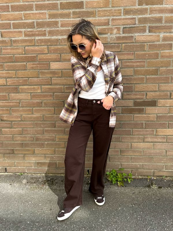 Brownie Loose Barrel Jeans