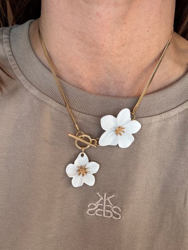 Double Flower Necklace