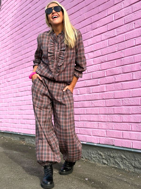 Fabia Pants Not Allowed