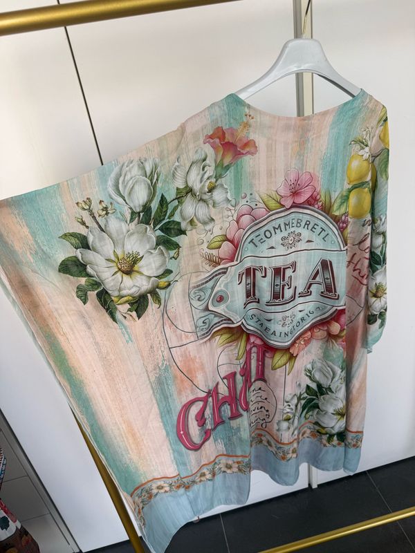 Frida Kahlo Poncho