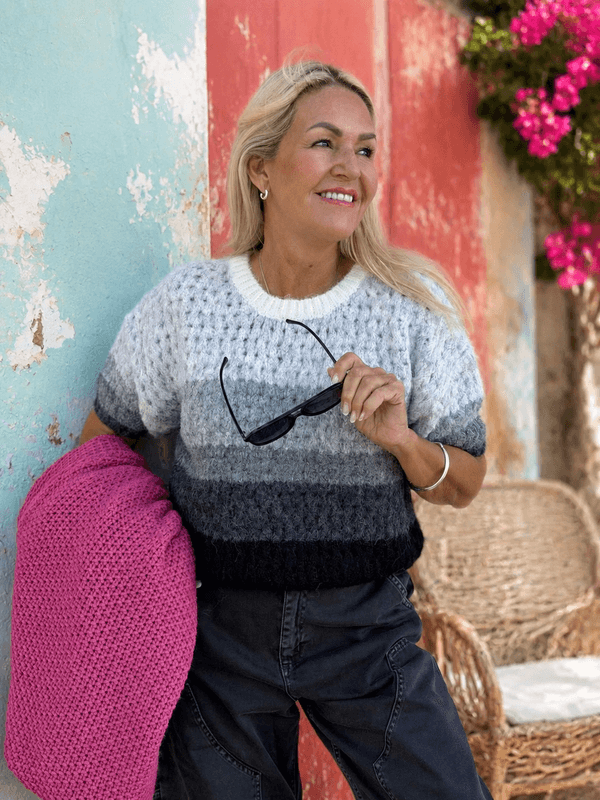 Short Sleeve Knit Qnuz