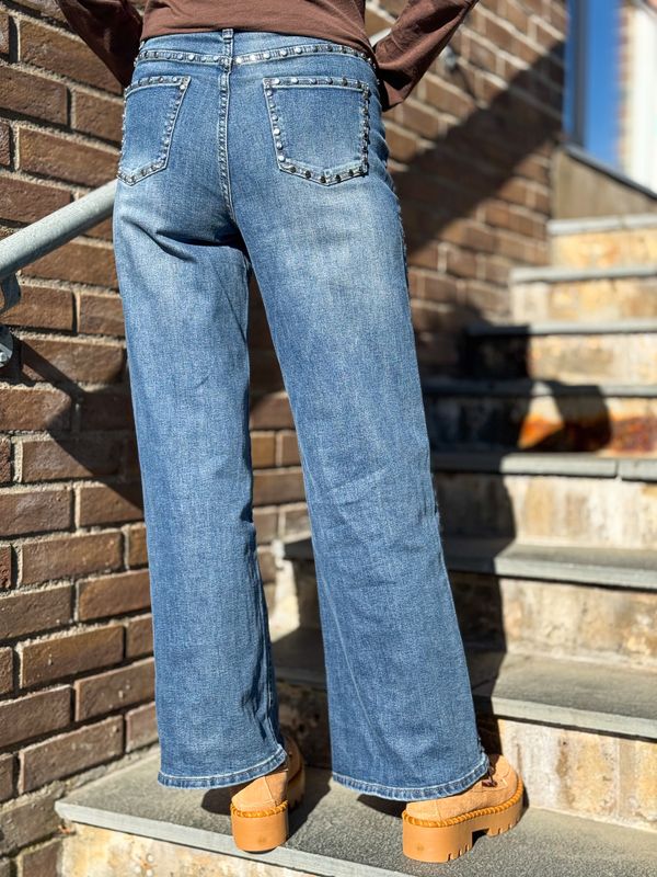 Jeans With Studs Qnuz